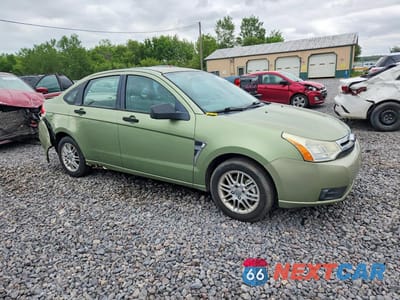 Czwarte zdjęcie samochodu z boku: 2008 FORD FOCUS VIN:1FAHP35N68W113311 - miniatura
