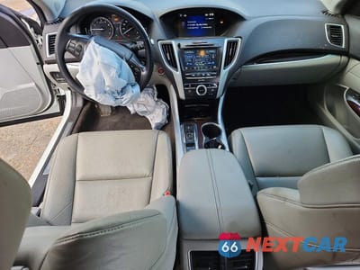 Zdjęcie 8 z 13 samochodu: 2017 ACURA TLX VIN:19UUB2F30HA001455 - miniatura