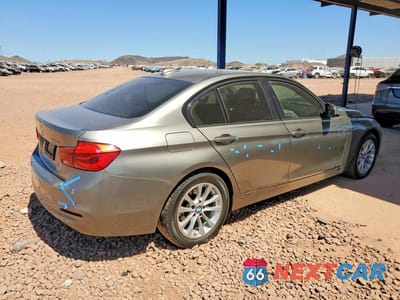 Trzecie zdjęcie samochodu z tyłu: 2016 BMW 320 I VIN:WBA8E1G59GNT34047 - miniatura