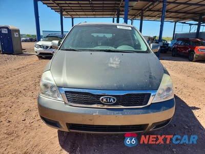 Piąte zdjęcie samochodu w środku: 2011 KIA SEDONA LX VIN:KNDMG4C72B6371321 - miniatura