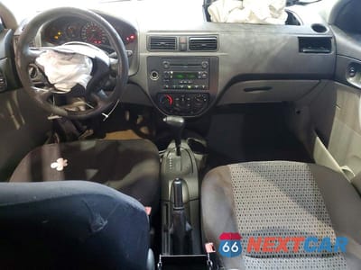 Zdjęcie 8 z 13 samochodu: 2007 FORD FOCUS ZX4 VIN:1FAFP34N97W206900 - miniatura