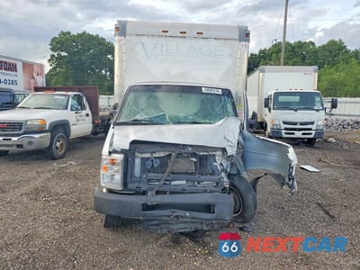 Piąte zdjęcie samochodu w środku: 2019 FORD E350 BOX TRUCK VIN:1FDWE3FS8KDC32925 - miniatura