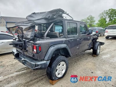 Trzecie zdjęcie samochodu z tyłu: 2018 JEEP WRANGLER UNLIMITED SPORT VIN:1C4HJXDGXJW151555 - miniatura