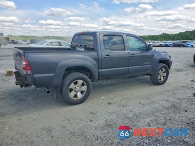Trzecie zdjęcie samochodu z tyłu: 2011 TOYOTA TACOMA DOUBLE CAB VIN:3TMLU4EN8BM064316 - miniatura