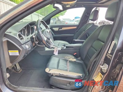 Zdjęcie 7 z 12 samochodu: 2013 MERCEDES-BENZ C 250 VIN:WDDGF4HB2DR275080 - miniatura