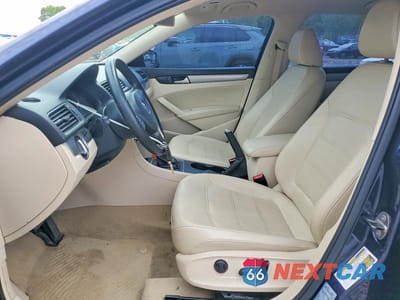 Zdjęcie 7 z 13 samochodu: 2014 VOLKSWAGEN PASSAT S VIN:1VWAP7A33EC011787 - miniatura
