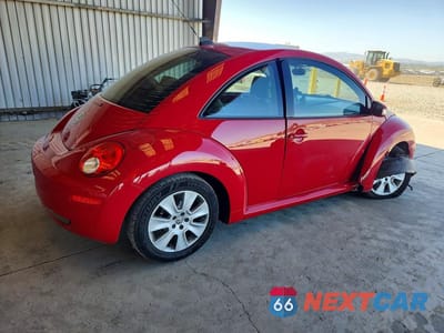 Trzecie zdjęcie samochodu z tyłu: 2010 VOLKSWAGEN NEW BEETLE VIN:3VWRG3AG6AM023388 - miniatura