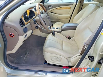 Zdjęcie 7 z 12 samochodu: 2006 JAGUAR S-TYPE 4.2 VIN:SAJWA01B46HN58498 - miniatura