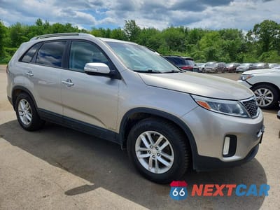 Czwarte zdjęcie samochodu z boku: 2014 KIA SORENTO LX VIN:5XYKTDA65EG504071 - miniatura
