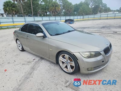 Czwarte zdjęcie samochodu z boku: 2008 BMW 335 I VIN:WBAWL73598PX52331 - miniatura