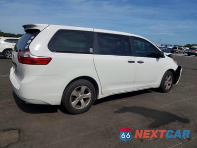 Trzecie zdjęcie samochodu z tyłu: 2017 TOYOTA SIENNA L 7-PASSENGER VIN:5TDZZ3DCXHS826415 - miniatura
