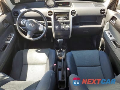 Zdjęcie 8 z 12 samochodu: 2006 TOYOTA SCION XB VIN:JTLKT324964083094 - miniatura