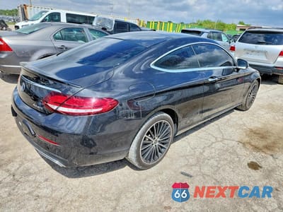 Trzecie zdjęcie samochodu z tyłu: 2019 MERCEDES-BENZ C 300 4MATIC VIN:WDDWJ8EB9KF838338 - miniatura