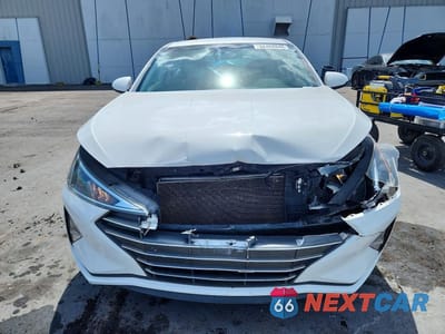 Piąte zdjęcie samochodu w środku: 2020 HYUNDAI ELANTRA SE VIN:5NPD74LF7LH531093 - miniatura