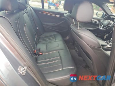Zdjęcie 10 z 12 samochodu: 2020 BMW 530 I VIN:WBAJR3C0XLCD18041 - miniatura