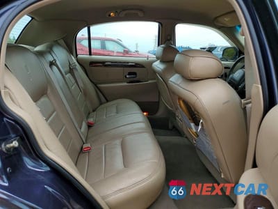 Zdjęcie 10 z 12 samochodu: 1999 LINCOLN TOWN CAR EXECUTIVE VIN:1LNHM81W4XY665208 - miniatura