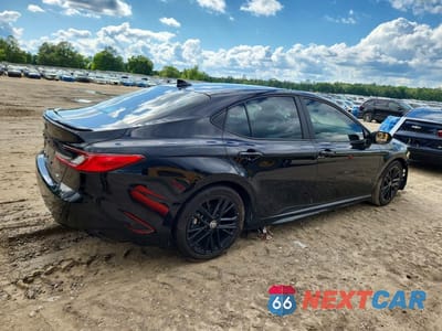 Trzecie zdjęcie samochodu z tyłu: 2025 TOYOTA CAMRY SE VIN:4T1DAACK2SU551569 - miniatura