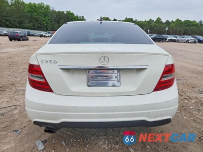 Zdjęcie 6 z 13 samochodu: 2012 MERCEDES-BENZ C 250 VIN:WDDGF4HB6CA703164 - miniatura