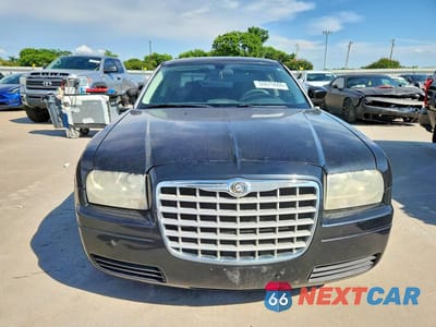 Piąte zdjęcie samochodu w środku: 2008 CHRYSLER 300 LX VIN:2C3LA43R18H318684 - miniatura