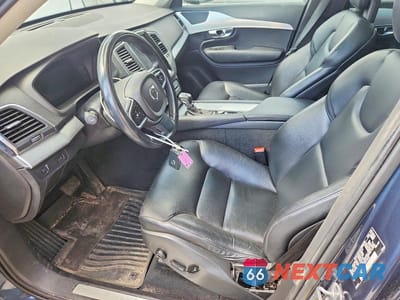 Zdjęcie 7 z 13 samochodu: 2018 VOLVO XC90 T5 VIN:YV4102PK2J1355414 - miniatura