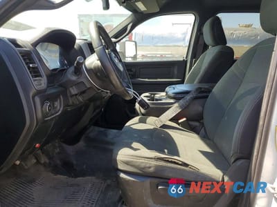Zdjęcie 7 z 14 samochodu: 2023 RAM 4500 VIN:3C7WRKFL1PG607417 - miniatura