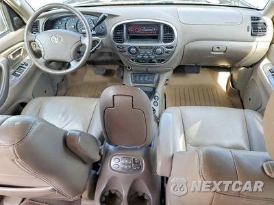 Zdjęcie 8 z 13 samochodu: 2005 TOYOTA SEQUOIA LIMITED VIN:5TDBT48A65S250495 - miniatura