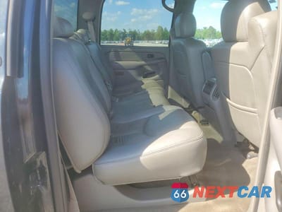 Zdjęcie 10 z 12 samochodu: 2004 CHEVROLET SILVERADO K2500 VIN:1GCGK23U14F105426 - miniatura