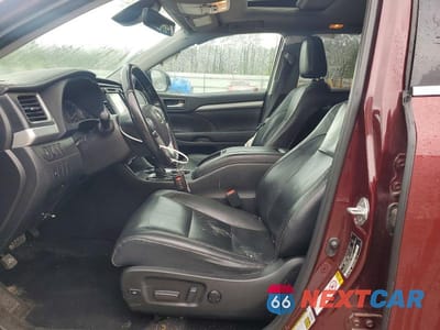 Zdjęcie 7 z 13 samochodu: 2019 TOYOTA HIGHLANDER XLE VIN:5TDKZRFH1KS320850 - miniatura