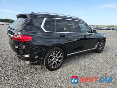 Trzecie zdjęcie samochodu z tyłu: 2021 BMW X7 XDRIVE40I VIN:5UXCW2C07M9G90612 - miniatura