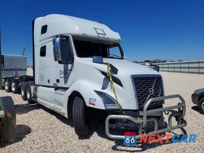 2023 VOLVO VN VNL 4V4NC9EH5PN619551 - główne zdjęcie licytacji z USA - miniatura