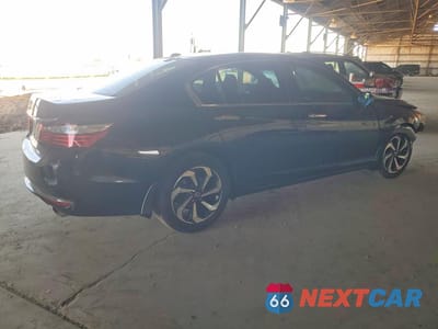 Trzecie zdjęcie samochodu z tyłu: 2016 HONDA ACCORD EX VIN:1HGCR2F75GA000360 - miniatura