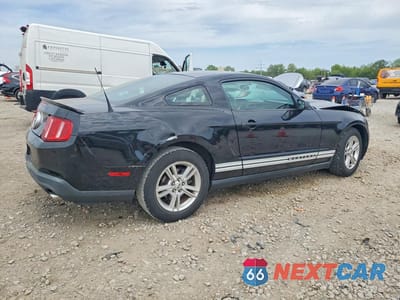 Trzecie zdjęcie samochodu z tyłu: 2011 FORD MUSTANG VIN:1ZVBP8AM8B5151577 - miniatura