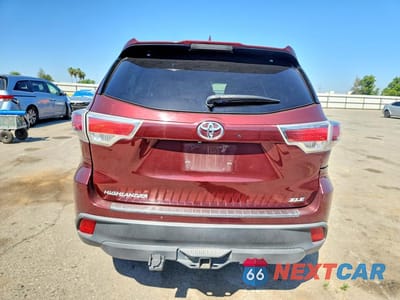 Zdjęcie 6 z 12 samochodu: 2015 TOYOTA HIGHLANDER XLE VIN:5TDJKRFHXFS165950 - miniatura