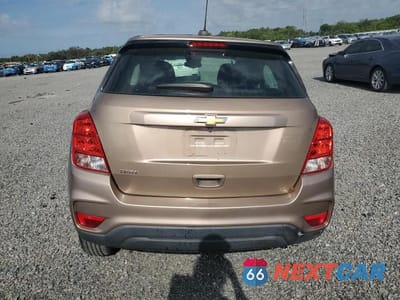 Zdjęcie 6 z 14 samochodu: 2018 CHEVROLET TRAX LS VIN:3GNCJKSB9JL305920 - miniatura
