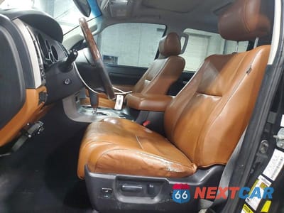 Zdjęcie 7 z 13 samochodu: 2012 TOYOTA TUNDRA CREWMAX LIMITED VIN:5TFHY5F10CX263173 - miniatura