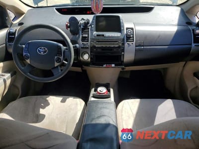 Zdjęcie 8 z 12 samochodu: 2005 TOYOTA PRIUS BASE VIN:JTDKB20U853036509 - miniatura
