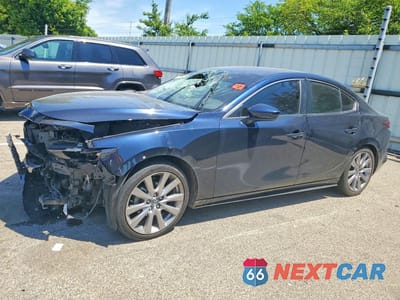 2020 MAZDA 3 SELECT 3MZBPACL0LM131802 - główne zdjęcie licytacji z USA - miniatura
