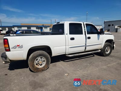 Trzecie zdjęcie samochodu z tyłu: 2004 GMC SIERRA K2500 HEAVY DUTY VIN:1GTHK23UX4F188598 - miniatura