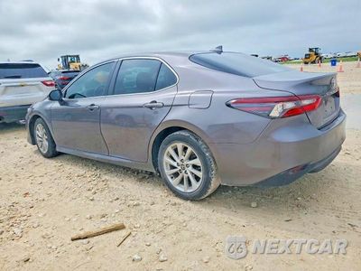 Drugie zdjęcie samochodu z przodu: 2022 TOYOTA CAMRY LE VIN:4T1C11AK8NU638007 - miniatura