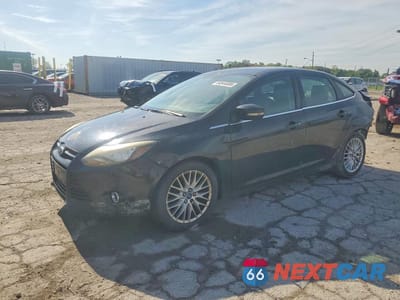 2013 FORD FOCUS TITANIUM 1FADP3J26DL276207 - główne zdjęcie licytacji z USA - miniatura