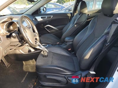 Zdjęcie 7 z 12 samochodu: 2013 HYUNDAI VELOSTER BASE VIN:KMHTC6AD9DU161255 - miniatura