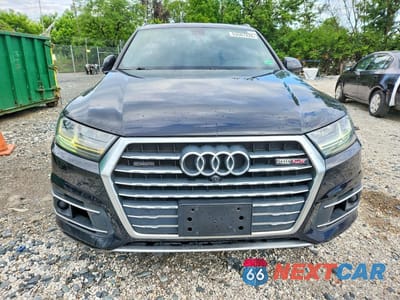 Piąte zdjęcie samochodu w środku: 2018 AUDI Q7 PRESTIGE VIN:WA1VAAF79JD028073 - miniatura
