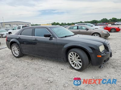 Czwarte zdjęcie samochodu z boku: 2008 CHRYSLER 300C VIN:2C3LA63H98H179133 - miniatura