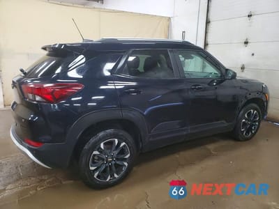 Trzecie zdjęcie samochodu z tyłu: 2021 CHEVROLET TRAILBLAZER LT VIN:KL79MPS25MB130804 - miniatura