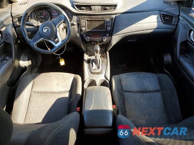Zdjęcie 8 z 13 samochodu: 2018 NISSAN ROGUE SV VIN:KNMAT2MT1JP504917 - miniatura