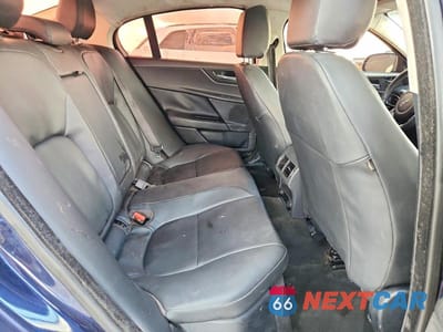 Zdjęcie 10 z 12 samochodu: 2018 JAGUAR XE PREMIUM VIN:SAJAD4FX4JCP34355 - miniatura