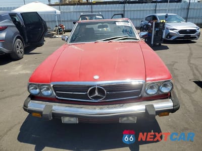 Piąte zdjęcie samochodu w środku: 1987 MERCEDES-BENZ 560 SL VIN:WDBBA48D7HA057689 - miniatura