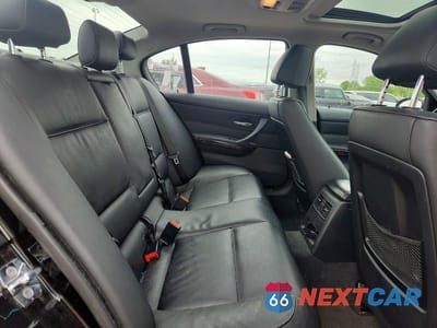 Zdjęcie 10 z 12 samochodu: 2008 BMW 328 XI VIN:WBAVC93558K037552 - miniatura