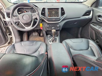 Zdjęcie 8 z 13 samochodu: 2016 JEEP CHEROKEE TRAILHAWK VIN:1C4PJMBS0GW255417 - miniatura