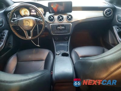 Zdjęcie 8 z 12 samochodu: 2014 MERCEDES-BENZ CLA 250 VIN:WDDSJ4EB6EN121610 - miniatura
